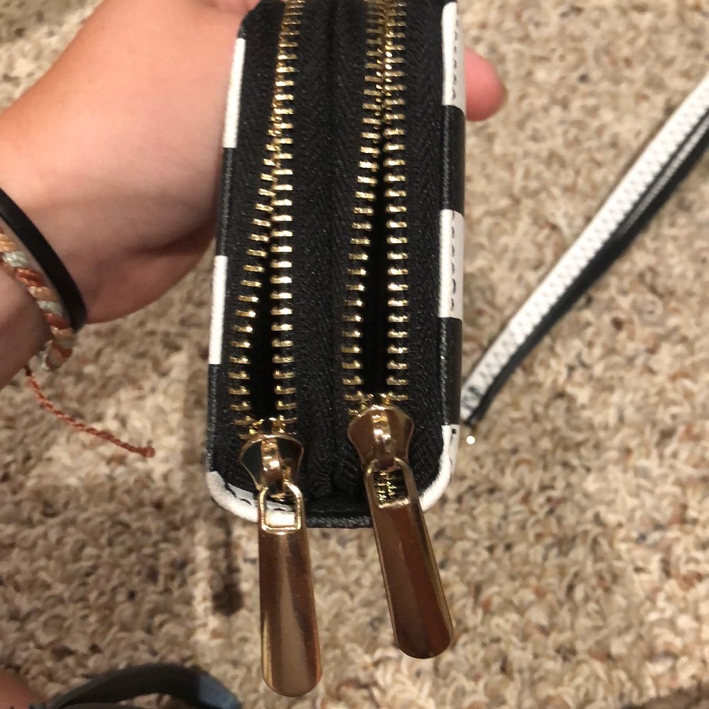 Wallet - Picture 3 of 4